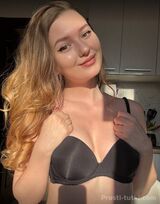 Миниатюра Индивидуалка Николь Фестивальный Фотография 